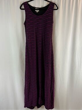 Beige By Eci Maxi Dress - Size:M Sleeveless Purple, black Textured Maxi Dress